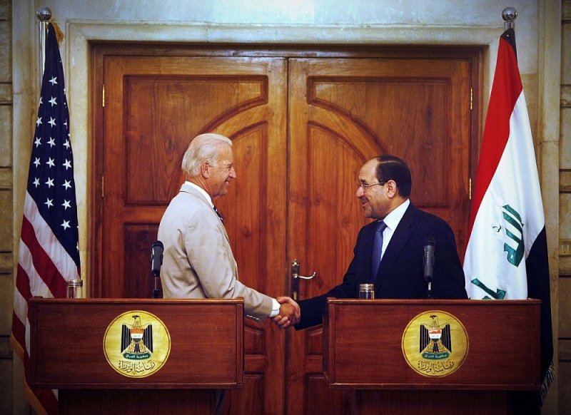 Phó Tổng thống Joe Biden bắt tay Thủ tướng Iraq Nouri al-Maliki trong cuộc họp báo sau cuộc họp tại Baghdad ngày 3/7/2009. (Nguồn: AFP)