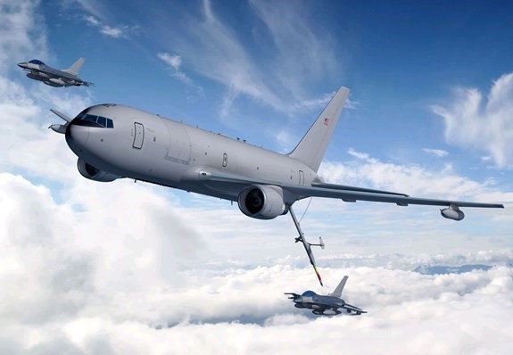 Máy bay tiếp dầu - 'Gót chân Achilles' của không quân Mỹ trước Nga?