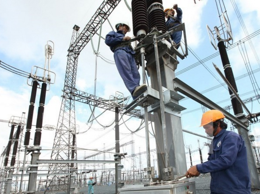 Nhiều dự án tăng năng lực truyền tải điện giữa các vùng miền