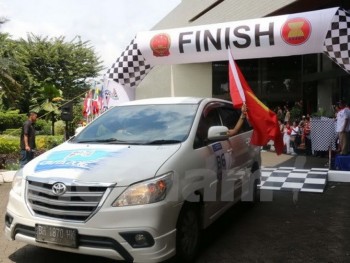 Đoàn ô tô du lịch ASEAN-Trung Quốc kết thúc hành trình tại Indonesia