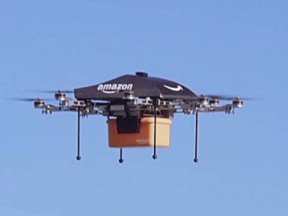 Amazon giao hàng thành công bằng máy bay không người lái