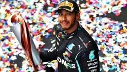 Tay đua F1 Lewis Hamilton được phong tước Hiệp sĩ cao quý của Hoàng gia Anh