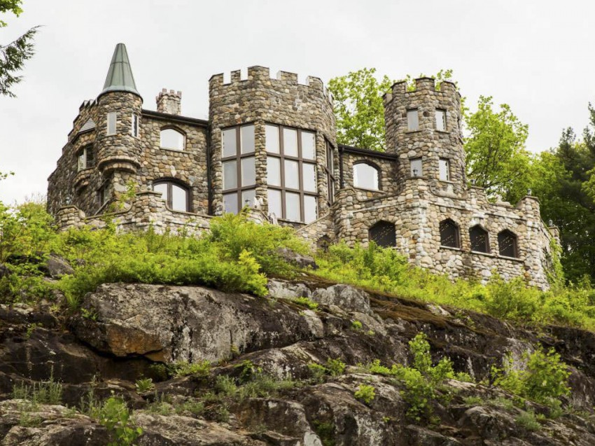 Những lâu đài bị rao bán ở Mỹ