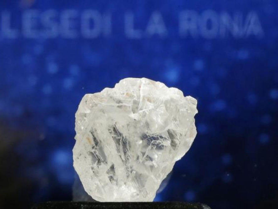 Viên kim cương hơn 2,5 tỷ tuổi bị trả giá thấp