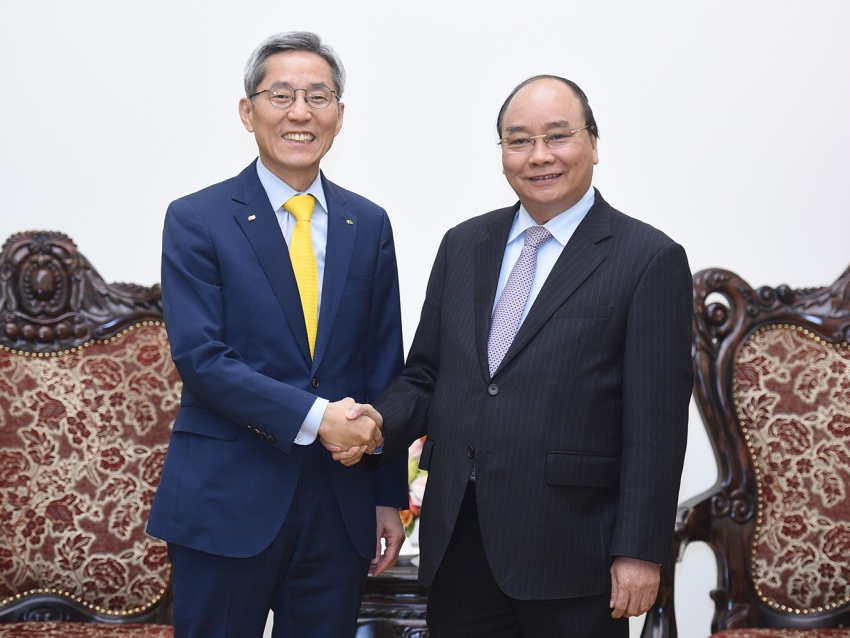 Thủ tướng tiếp Chủ tịch Tập đoàn tài chính KB Kookmin, Hàn Quốc