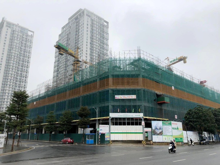 Hiện trạng lô đất được TP Hà Nội điều chỉnh nâng 10 tầng, thêm căn hộ vào cao ốc văn phòng ở Mỹ Đình Pearl (Ảnh: Hà Phong).