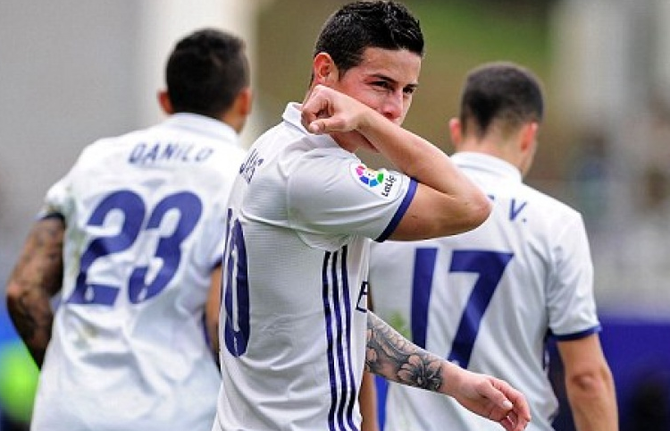 Vắng Ronaldo và Bale, Real Madrid vẫn thắng đậm Eibar