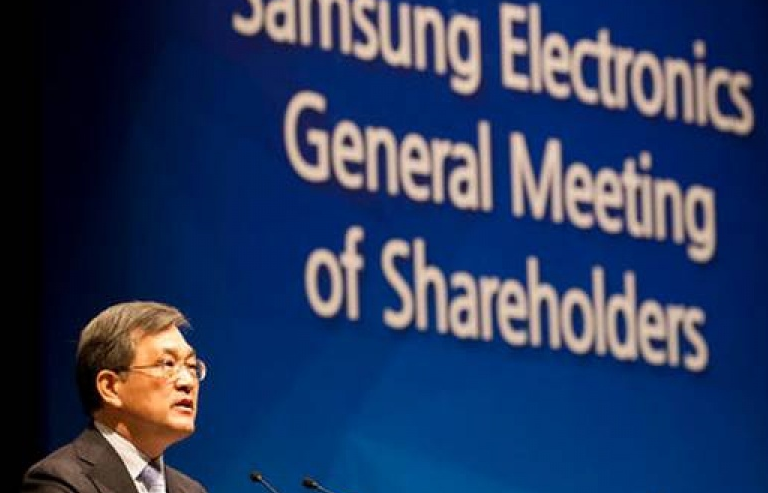 Samsung lùi kế hoạch tái cơ cấu tách tập đoàn