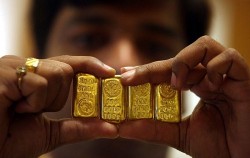 Giá vàng hôm nay 13/11/2023: Giá vàng để mốc 2.000 USD lại phía sau, điều gì sẽ ủng hộ kim loại quý?