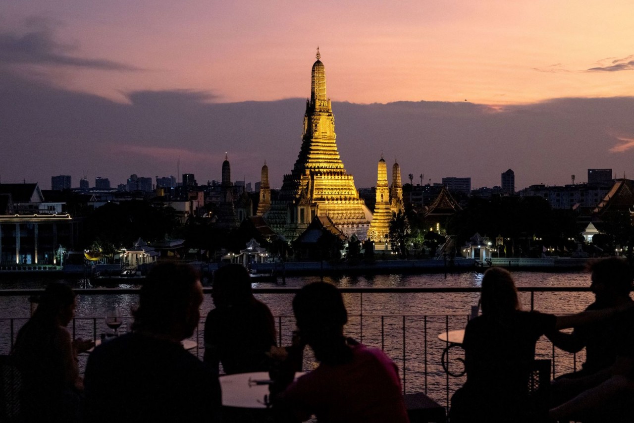 Ngôi chùa Phật giáo Wat Arun tại Bangkok, Thái Lan được chiếu sáng bởi ánh Mặt trời vào lúc hoàng hôn, ngày 17/. (Nguồn: Getty)