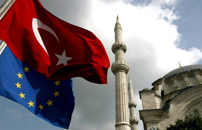 EU hối thúc Thổ Nhĩ Kỳ tìm kiếm sự đồng thuận nội bộ