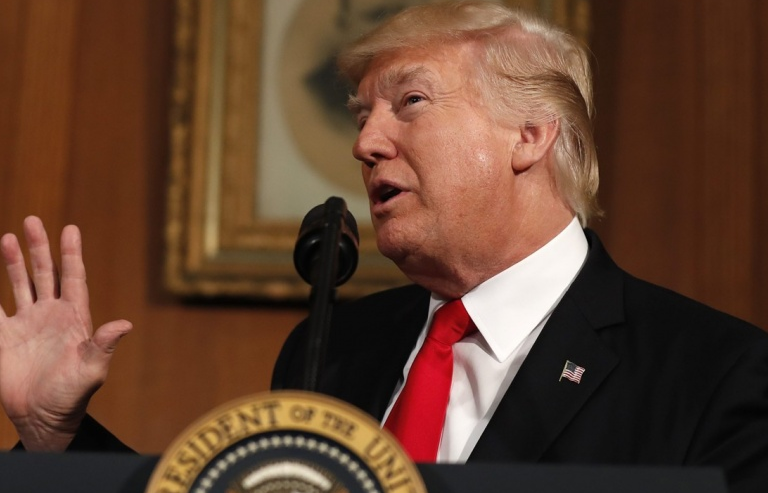 Báo chí Mỹ: Tổng thống Trump cân nhắc rút khỏi NAFTA