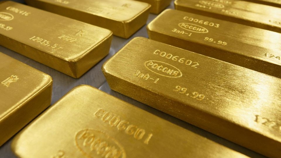 Giá vàng hôm nay 1/3/2023: Giá vàng thế giới 'kiểm tra' vùng đáy, kéo vàng SJC trượt dốc không ngừng, mua đầu năm lỗ gần 2 triệu đồng