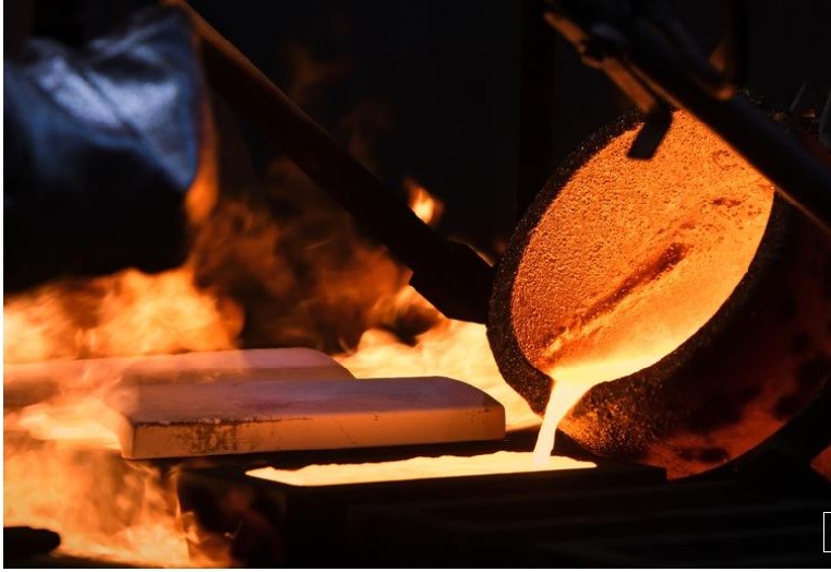 giá vàng hôm nay 26/4. (Nguồn: Reuters) giá vàng hôm nay 26/4. (Nguồn: Reuters)