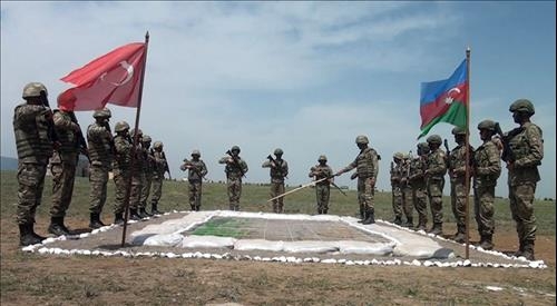 Hình ảnh cuộc tập trận chung Azerbaijan-Thổ Nhĩ Kỳ ngày 22/5. (Nguồn: MENAFN)