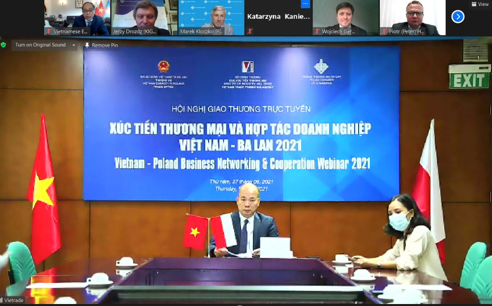 Cục trưởng Cục xúc tiến thương mại, Bộ Công thương Vũ Bá Phú giới thiệu về EVFTA và cơ hội giao thương Việt Nam-Ba Lan