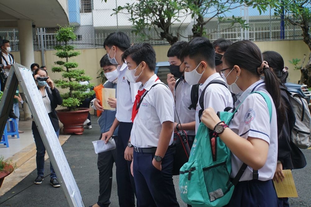 TP. Hồ Chí Minh: Dừng tất cả các kỳ thi do dịch Covid-19 diễn biến phức tạp