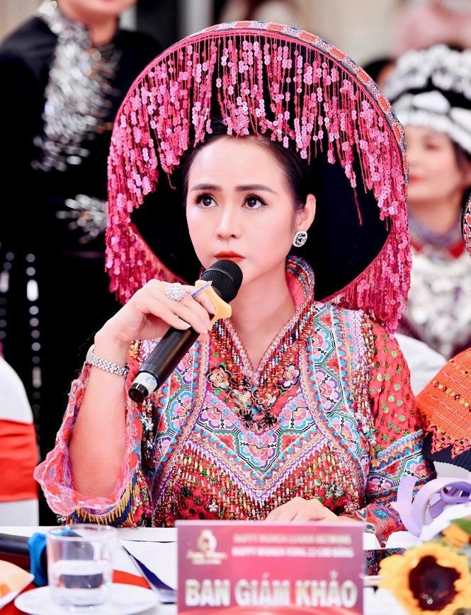 Chủ tịch Happy Women Leader Network Bùi Thanh Hương tạo ấn tượng đẹp tại Miss Photo Cao Bằng