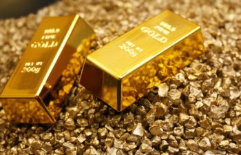 Giá vàng thế giới giảm xuống mức thấp nhất trong hai tuần