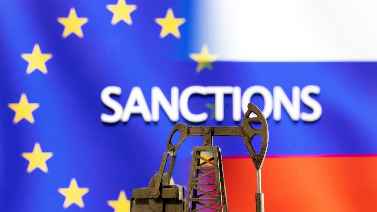 Báo Mỹ: EU cân nhắc áp gói trừng phạt thứ 12 nhằm vào Nga - dầu, kim cương, 100 cá nhân và hơn thế nữa vào ‘danh sách đen’