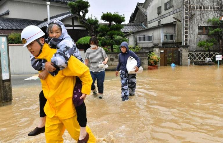 Nhật Bản dốc toàn lực tìm kiếm và cứu hộ các nạn nhân do mưa lũ