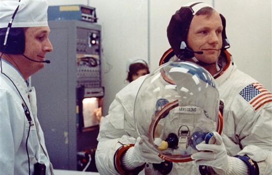 11 câu chuyện chưa từng tiết lộ về Apollo 11 - tàu vũ trụ đầu tiên lên Mặt trăng