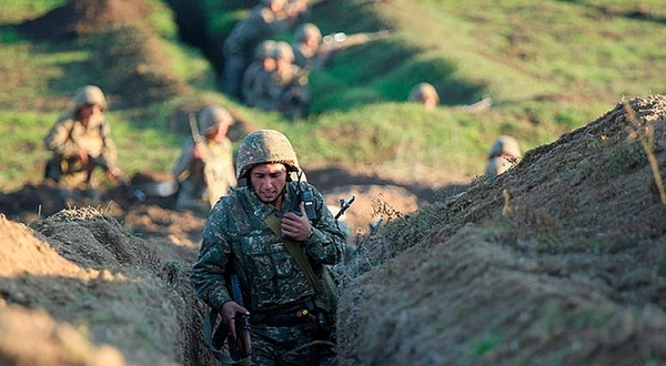 Đụng độ biên giới Armenia-Azerbaijan tiếp tục leo thang, sử dụng pháo hạng nặng, 1 tướng thiệt mạng