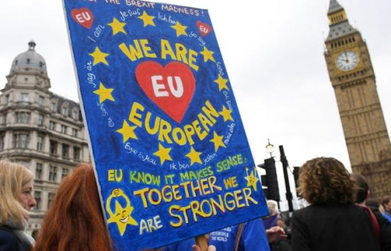Công đảng ủng hộ nước Anh ở lại thị trường đơn lẻ EU