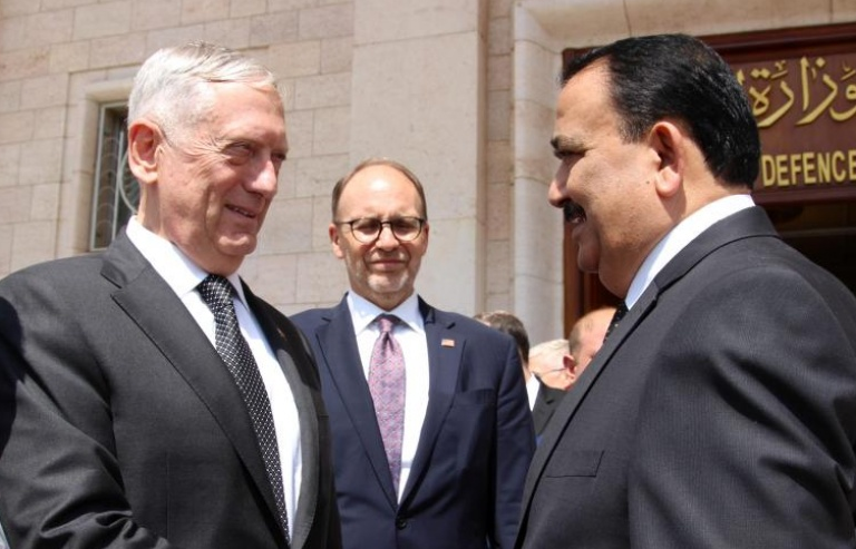 Bộ trưởng Quốc phòng Mỹ: IS "đang tháo chạy" khỏi Iraq