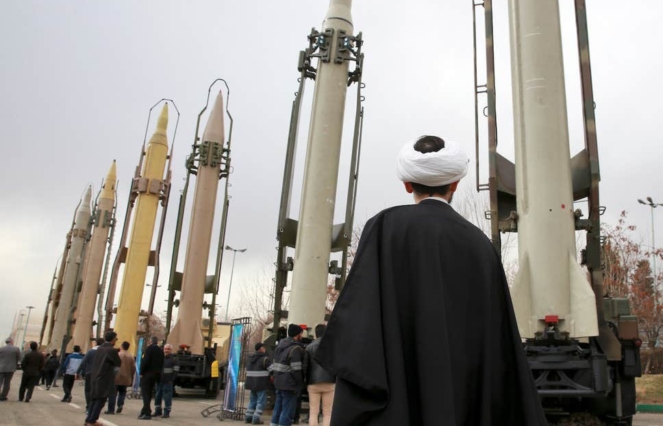 Từ chối đề nghị của Tổng thống Pháp, Iran nhấn mạnh chương trình tên lửa không phải để đàm phán
