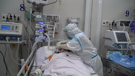 Bệnh nhân Covid-19 đang được điều trị tại Bệnh viện Chợ Rẫy, TP. Hồ Chí Minh. (Ảnh: Bệnh viện cung cấp)