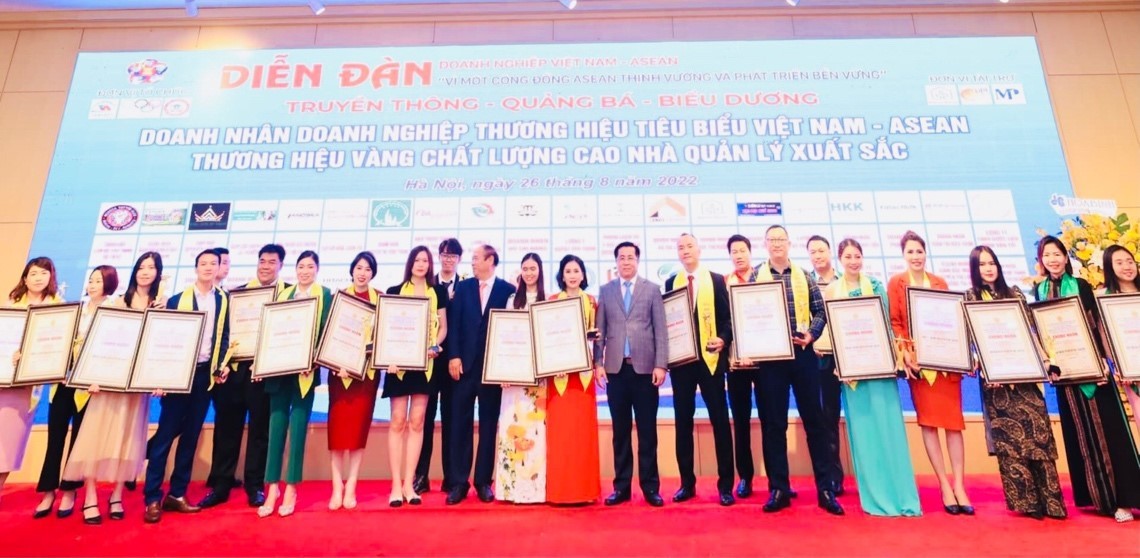 CEO Nguyễn Thu Hồng, Chủ tịch Tập đoàn F.O.G: Nữ doanh nhân tiêu biểu Việt Nam-ASEAN