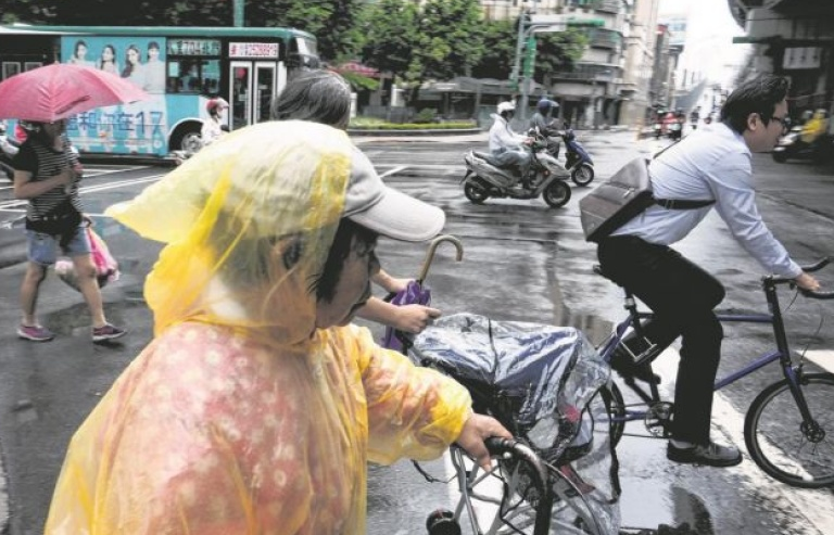 Bão Talim hoành hành Nhật Bản