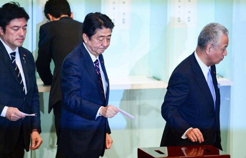 Nhật Bản: Thủ tướng Shinzo Abe được bầu lại làm Chủ tịch LDP