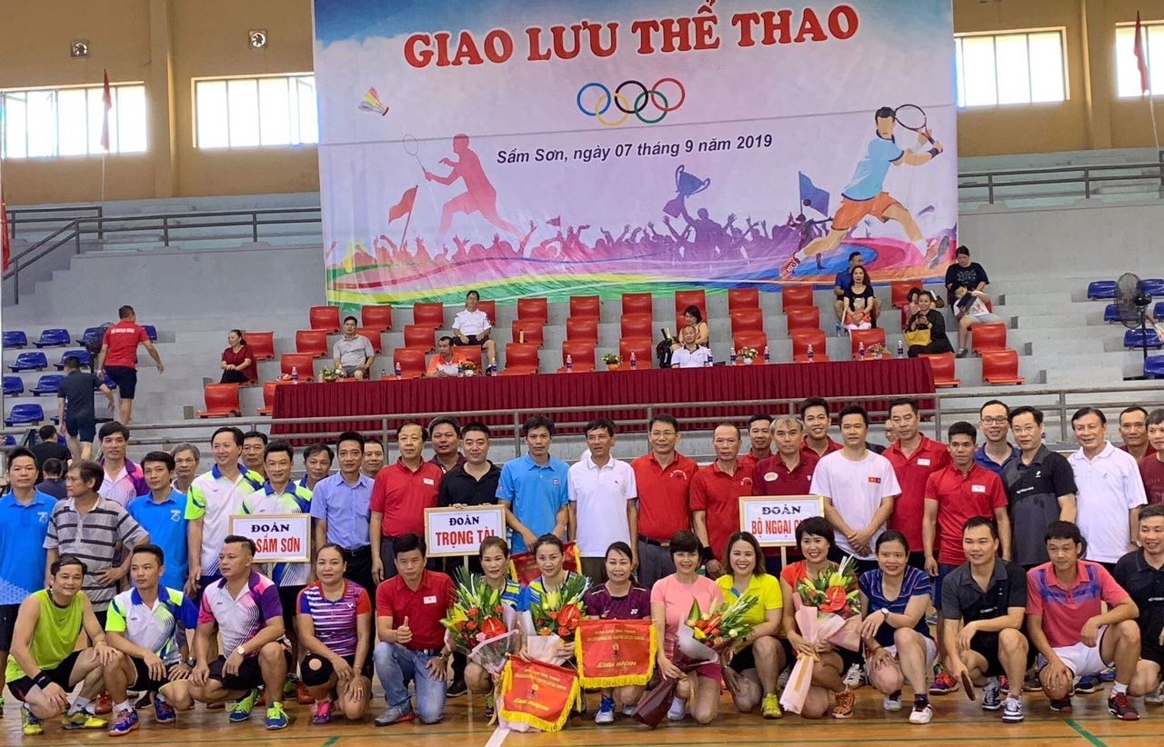 Công đoàn Bộ Ngoại giao và UBND TP Sầm Sơn, Thanh Hóa giao lưu thể thao
