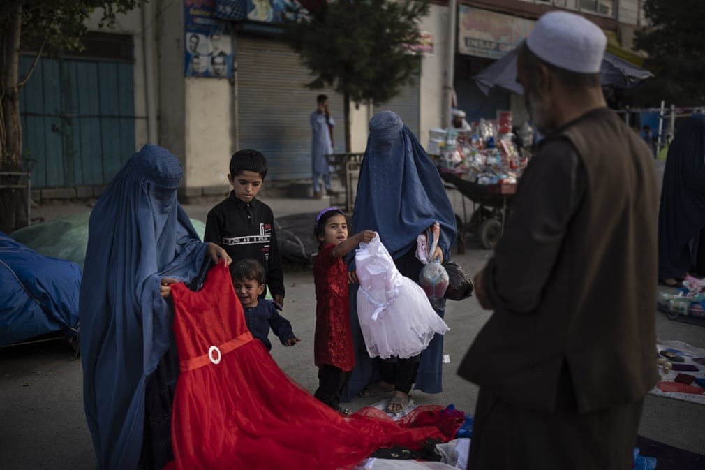 Tình hình Afghanistan: Mỹ ‘bật đèn xanh’ để bổ sung viện trợ, lên án kế hoạch Taliban khôi phục hình phạt hành quyết