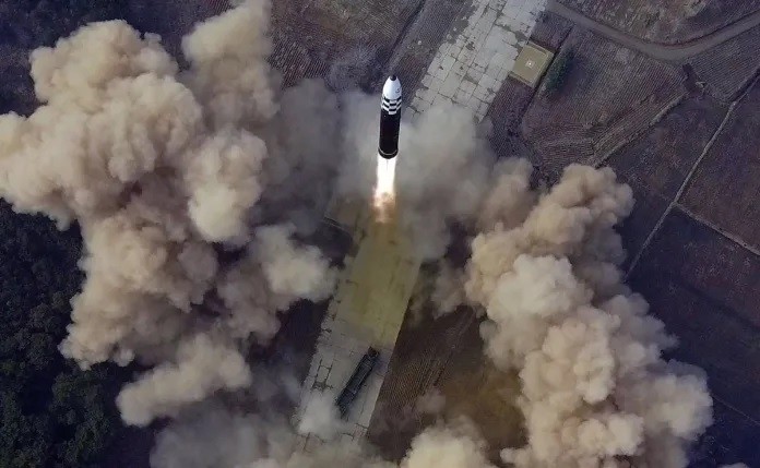 Hàn Quốc: Triều Tiên phóng ‘tên lửa đạn đạo tầm trung’