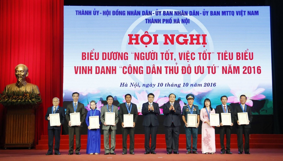 ha noi vinh danh cong dan thu do uu tu nam 2016