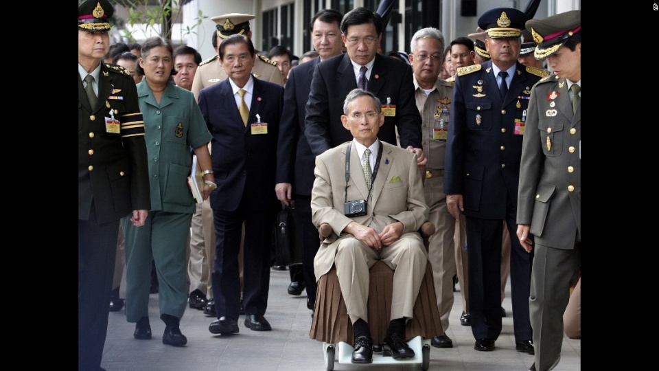 cuoc doi nha vua bhumibol adulyadej qua anh