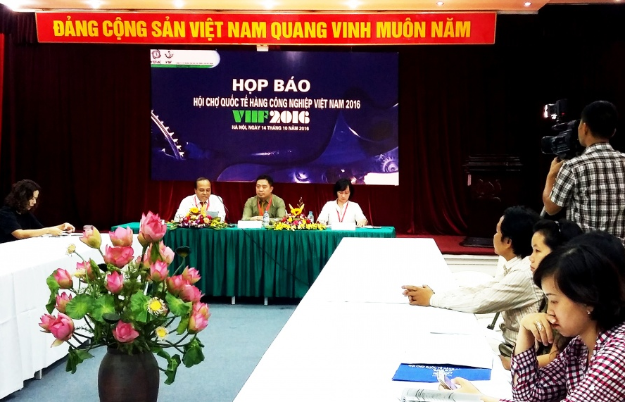 Hơn 200 doanh nghiệp tham gia Hội chợ quốc tế hàng công nghiệp Việt Nam 2016