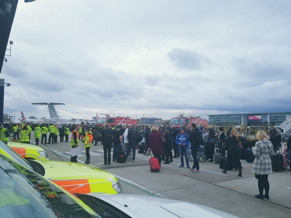 Sân bay London tuyên bố an toàn sau "nghi vấn hóa chất"