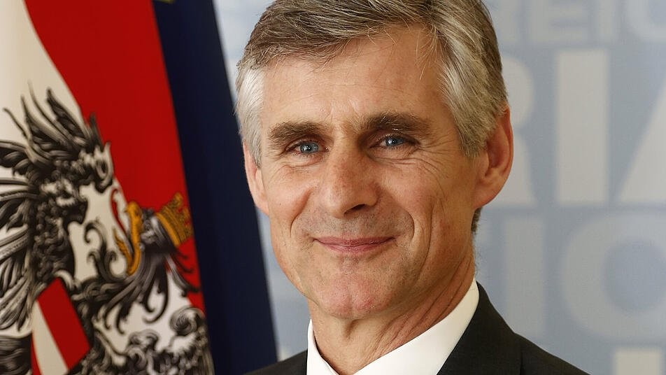 Ngày 11/10, Đại sứ Áo tại Pháp Michael Linhart được bổ nhiệm làm Ngoại trưởng Áo. (Nguồn: APA)