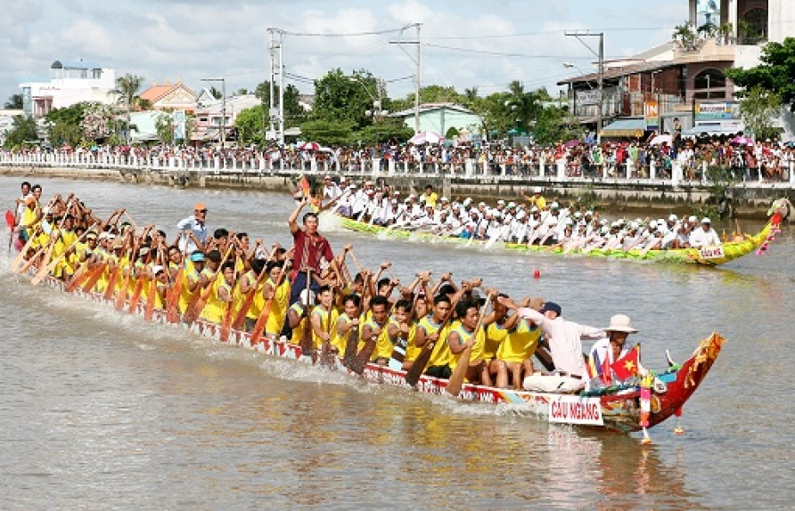 Tưng bừng lễ hội Ok Om Bok của đồng bào Khmer Nam bộ