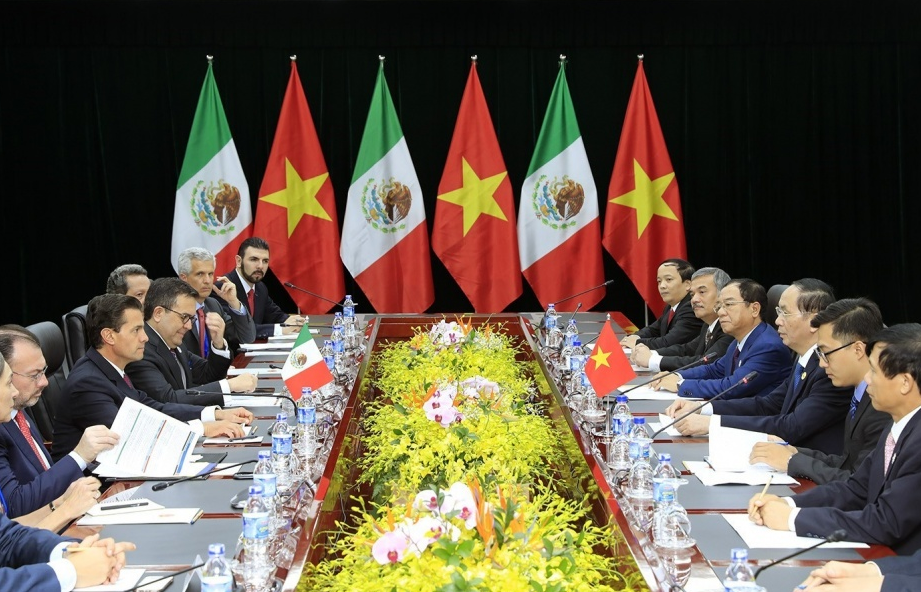 Chủ tịch nước gặp song phương Tổng thống Mexico