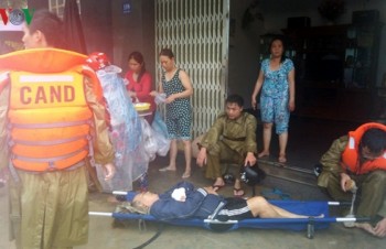Lũ cuốn tại Khánh Hòa làm 7 người chết, Nha Trang ngập trong biển nước