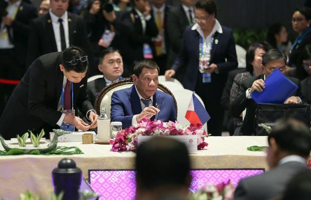 Tổng thống Philippines kêu gọi ASEAN tăng cường hội nhập kinh tế chống lại chủ nghĩa bảo hộ