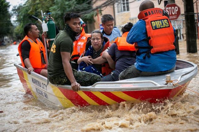 Philippines: Hình ảnh tan hoang sau khi Vamco - siêu bão chết chóc nhất năm đổ bộ