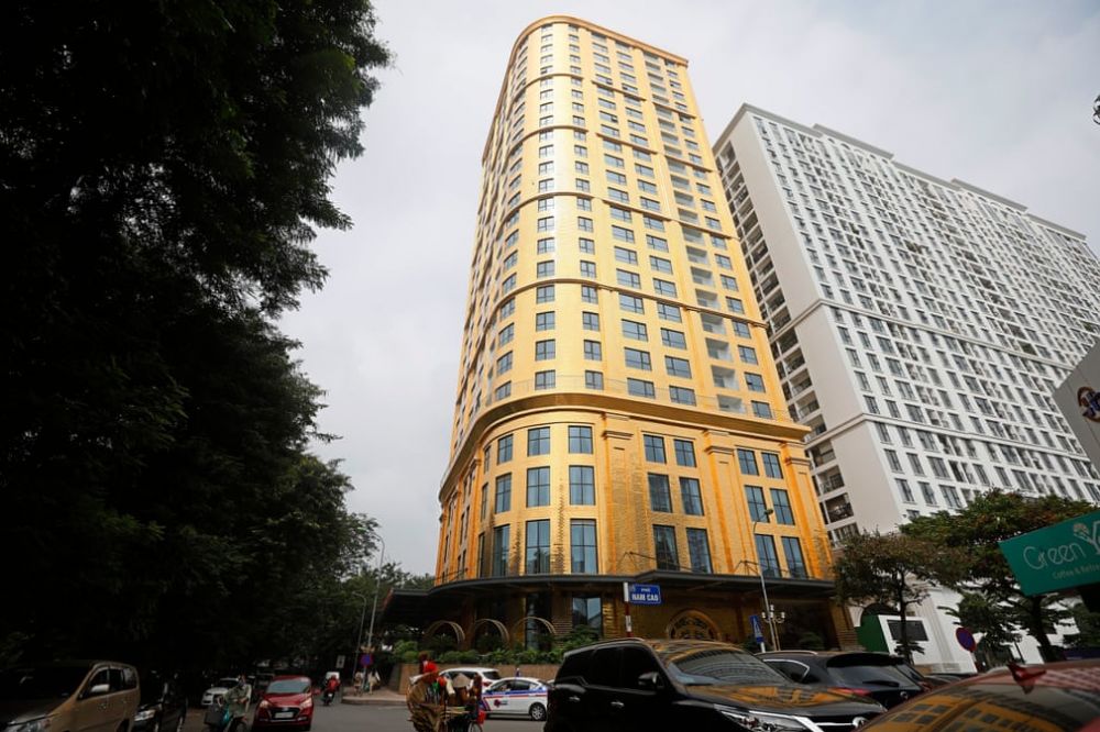 Khách sạn dát vàng từ trong ra ngoài đầu tiên trên thế giới tại Hà Nội lên báo Anh