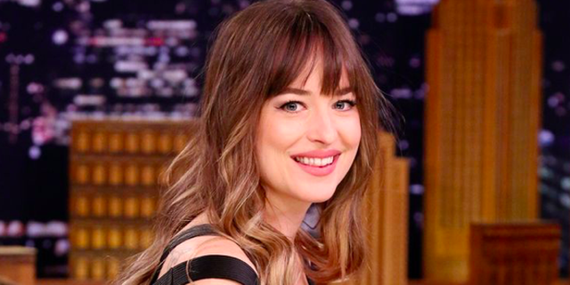 Mỹ nhân Dakota Johnson của ‘50 sắc thái’ vượt qua con đường trải hoa hồng và gai nhọn như thế nào?