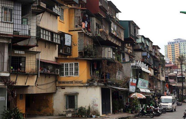 Tin bất động sản ngày 30/12: Hà Nội sẽ cải tạo 30 khu chung cư cũ; Cần Thơ thu hồi chủ trương đầu tư các dự án 'chây ì'